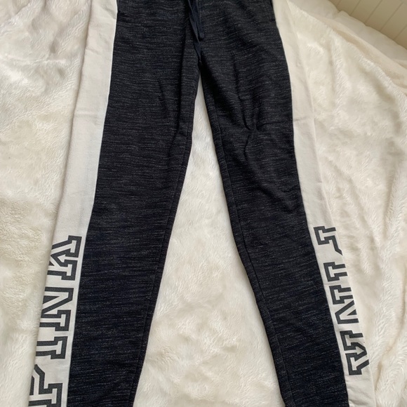 Victoria secret PINK black and white sweatpants - Picture 2 of 4